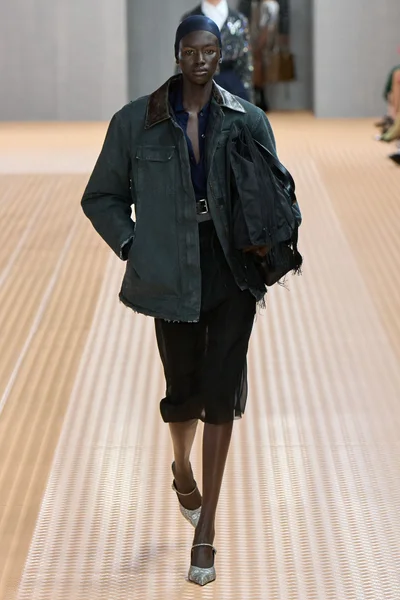 Look 21